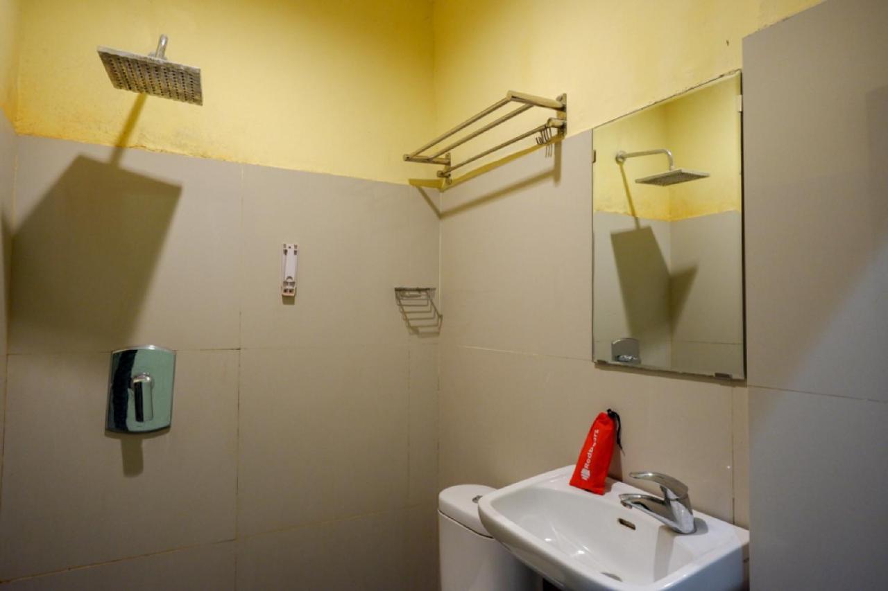 Reddoorz Near Citraland Waterpark Kendari Hotel Lepoleop Екстериор снимка